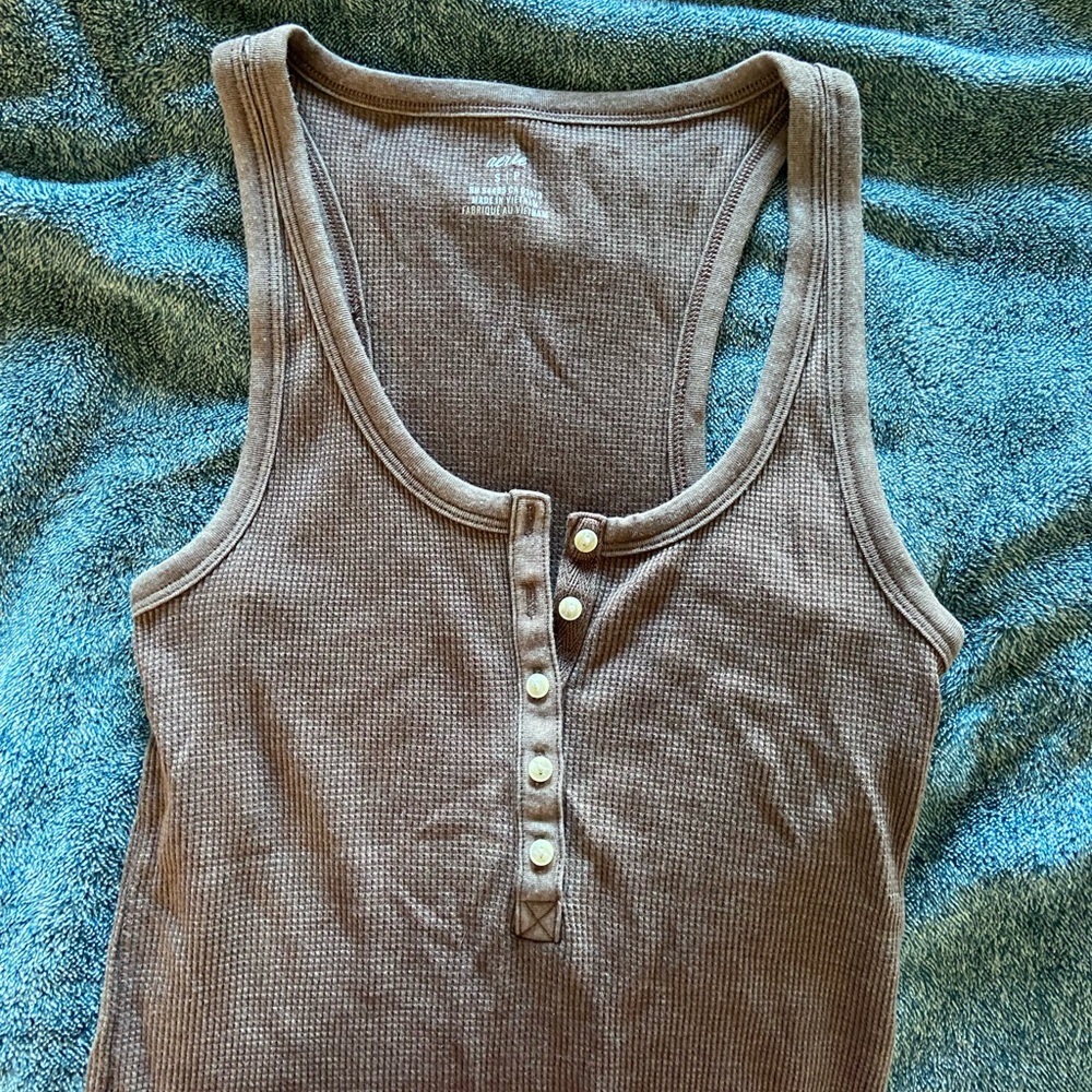 Aerie waffle Henley tank size small -warm brown color